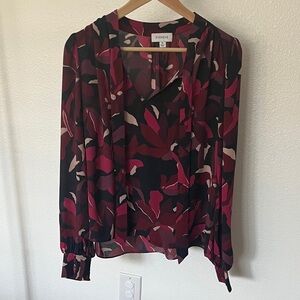 Evereve Women's Blouse - Red and Black Floral